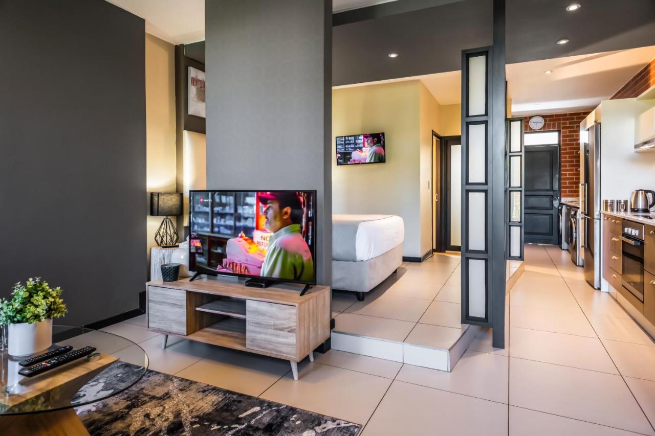 Apartment Cag The Vantage Rosebank Johannesburg