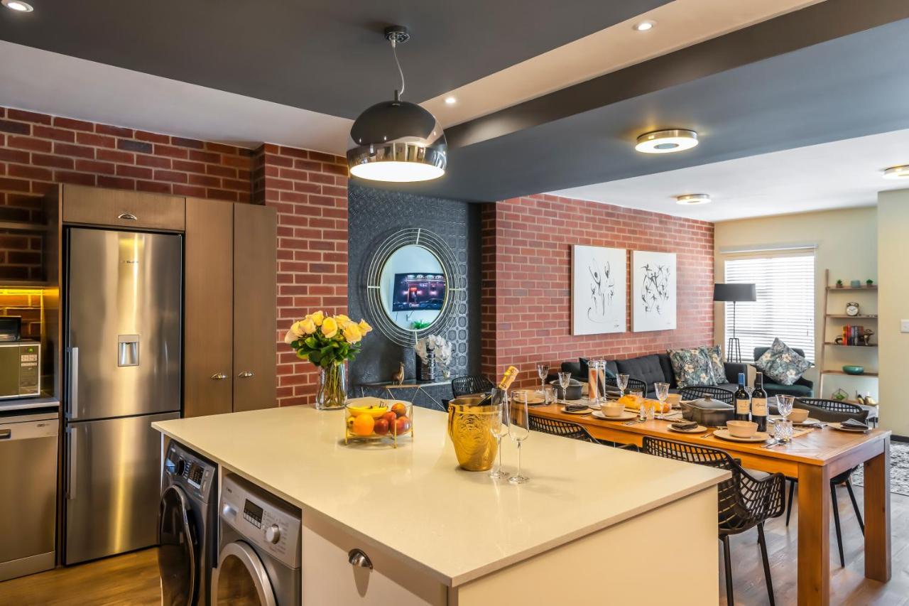 Cag The Vantage Rosebank Apartment