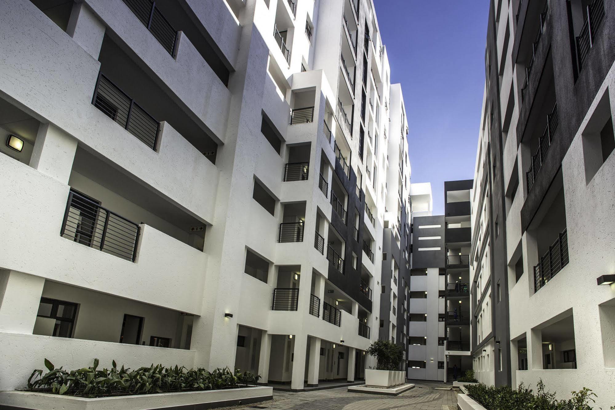 Apartment Cag The Vantage Rosebank Johannesburg